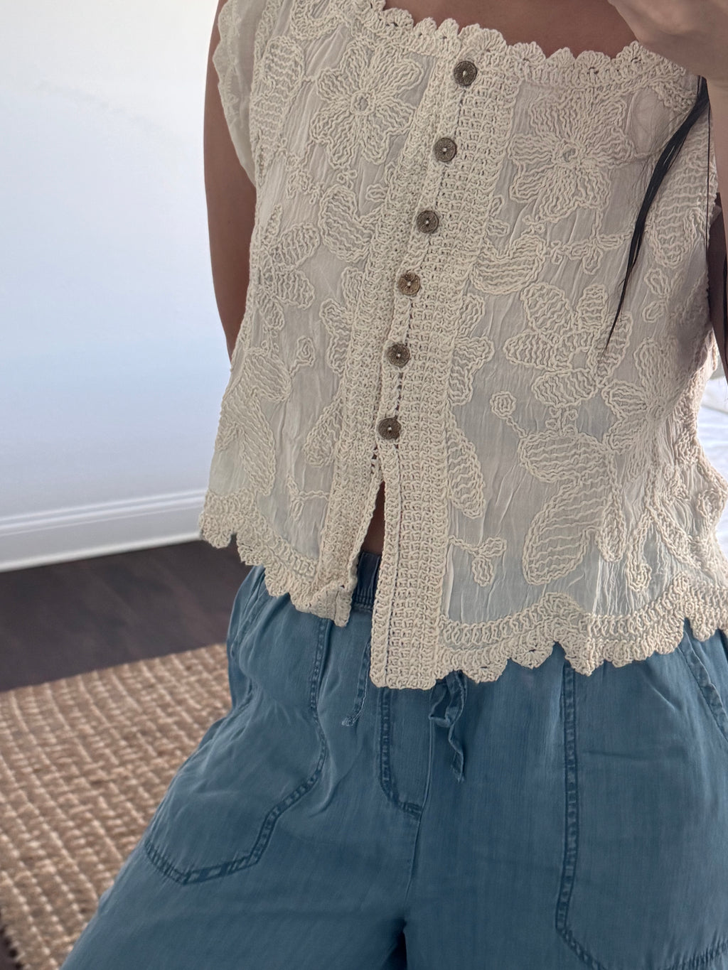 ella cotton floral embroidery top