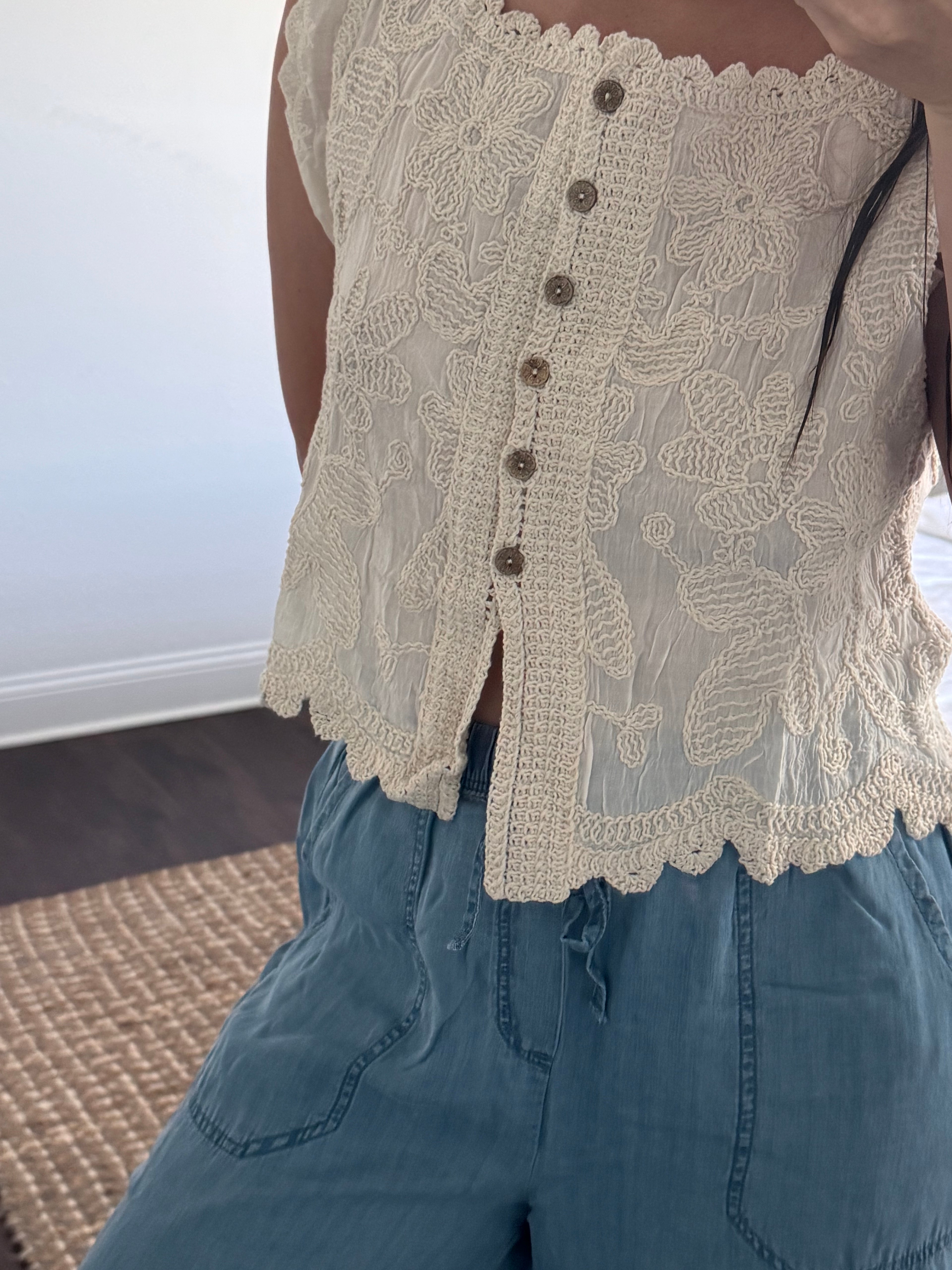 ella cotton floral embroidery top