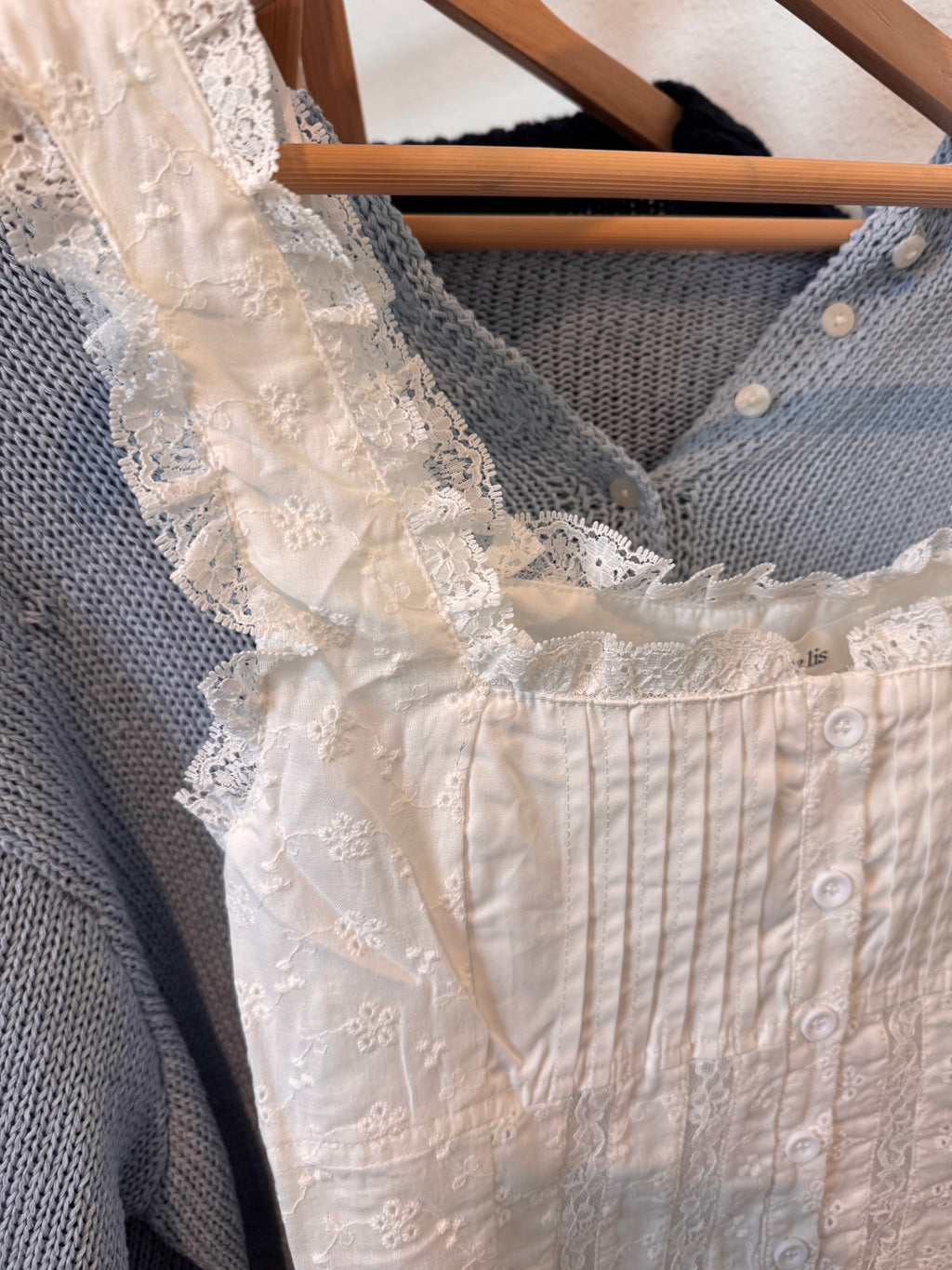 ellie square neck ruffle top